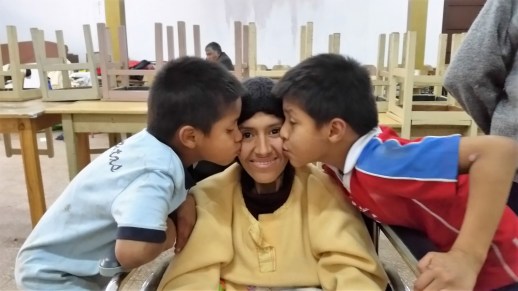 Diana ammalata di tubercolosi e i suoi 2 piccoli Josue Mathias e Richard, luglio 2016